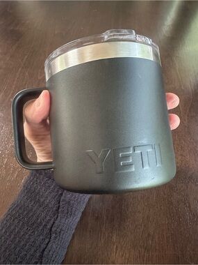 Yeti Black Travel Mug 14 oz Rambler with lid